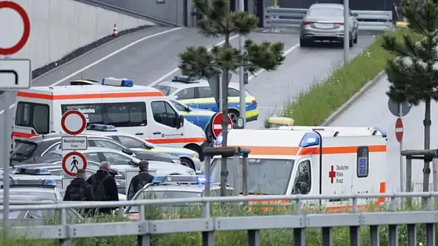 Almanya'da Mercedes fabrikasında seçim tartışması: 2 Türk işçi öldü