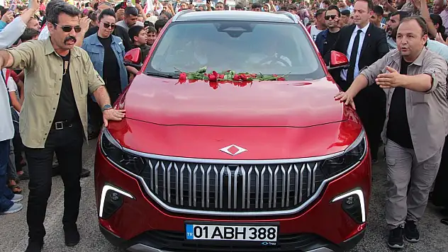 AK Parti'li Çelik: Bütün partilerin tabanındaki vatandaşlarımıza gideceğiz