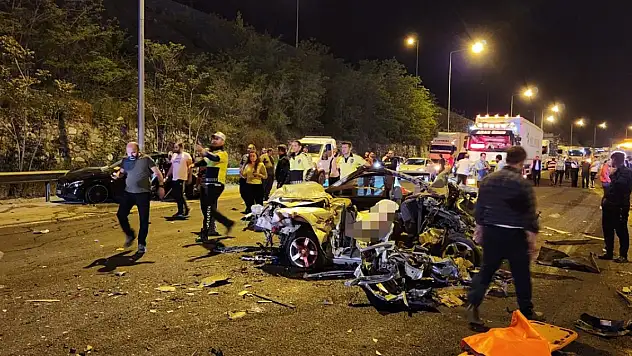 Adana'da trafik kazası! 7 kişi öldü, 7 kişi yaralandı