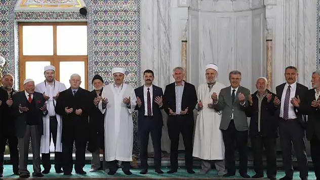 Çay sezonu dualar eşliğinde açıldı