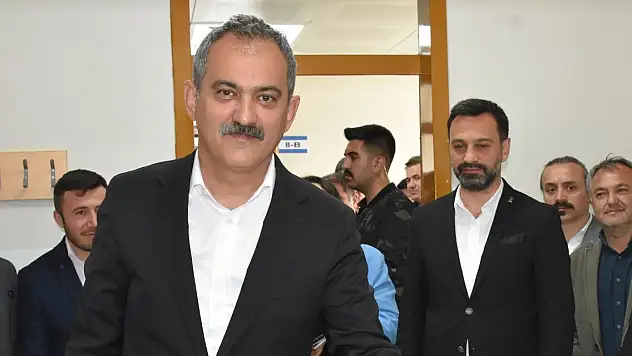 Bakan Özer, Ordu'da oyunu kullandı