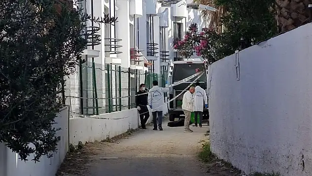 Bodrum'da sahilde başından vurulmuş olarak ölü bulundu