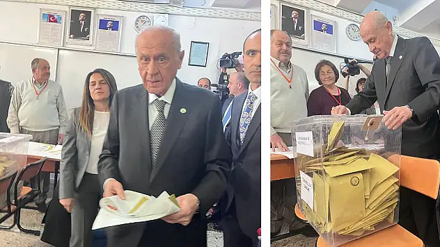 Bahçeli, Ankara'da oyunu kullandı