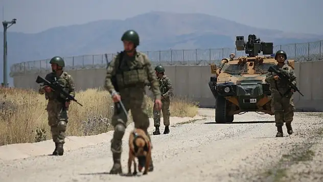 Son Dakika! MSB: 12 şahıs hudut birliklerimiz tarafından yakalandı