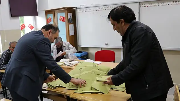 15 partiye denk geçersiz oy çıktı