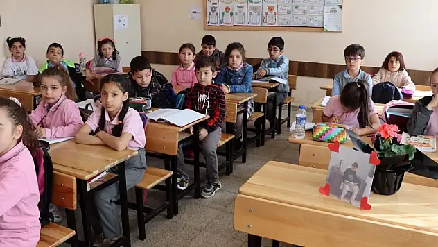 Traktörün altında kalan çocuk hayatını kaybetti