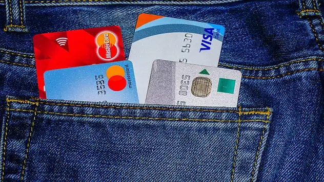 Kredi kartında 15 bin TL'nin altındaki nakit avansa muafiyet