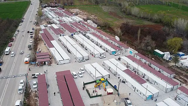 Malatya'da depremzedeler konteyner ya da kiralık evlere yerleştirilecek