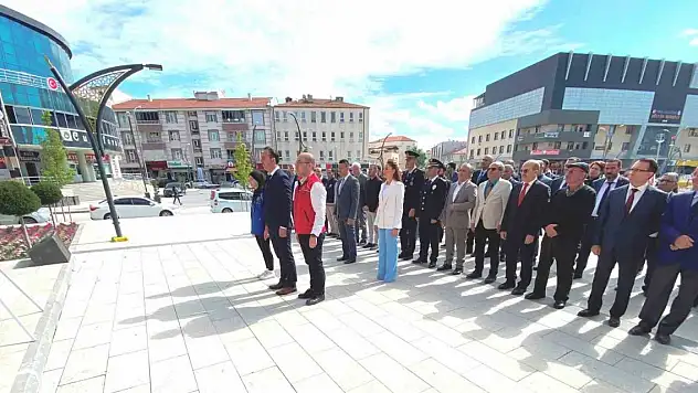 10 Kasım tatil mi? Yarın okullar tatil mi? 10 Kasım'da okul var mı?