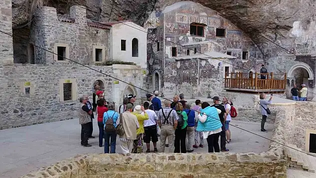 Türkiye'nin en önemli inanç turizmi merkezine ziyaretçi akını