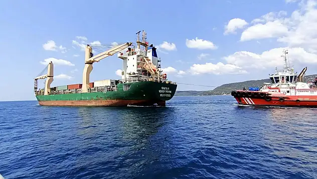 Rus kargo gemisi Çanakkale'yi geçemedi