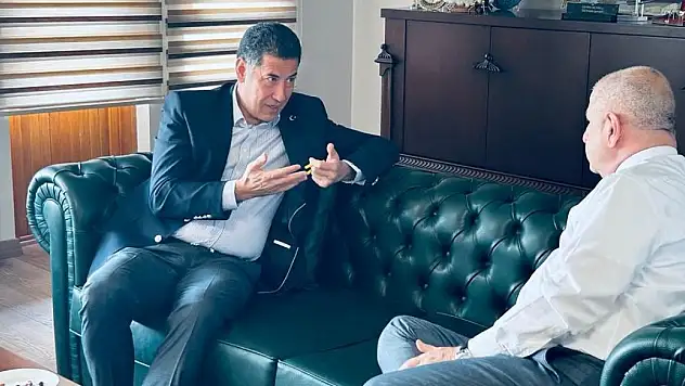 Ümit Özdağ, Sinan Oğan ile görüştü