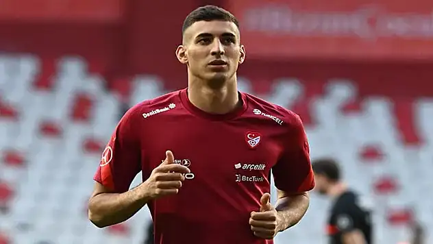 Galatasaray'ın istediği milli futbolcu için Fenerbahçe devreye girdi