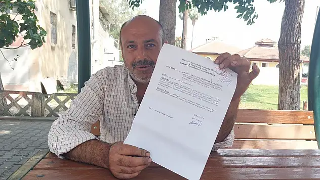 Depremde 'ölü' olarak kaydedildi, yaşadığını ispatlamaya çalışıyor