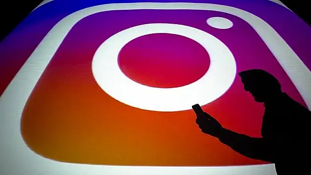 Sosyal medya devi Instagram'da dünya çapında kesinti