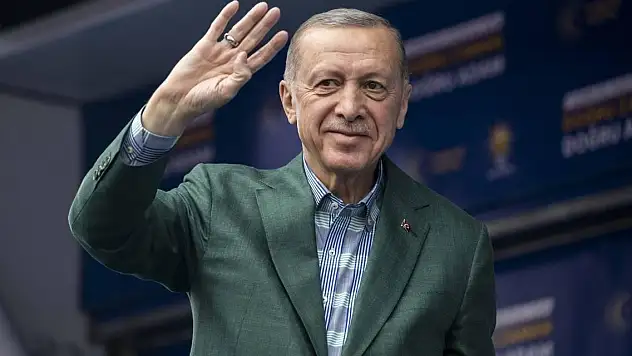 Cumhurbaşkanı Erdoğan, İzmir'deki halk buluşmasına telefonla bağlandı