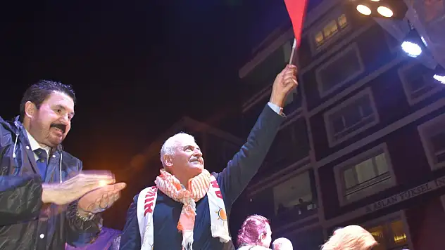 Binali Yıldırım: 1 milyon mülteci gidecek noktaya gelmiştir