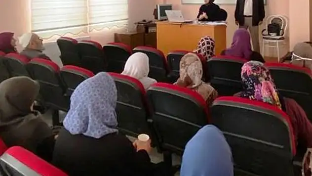 Konya Hüyük ilçesinin hacı adayları aşılandı