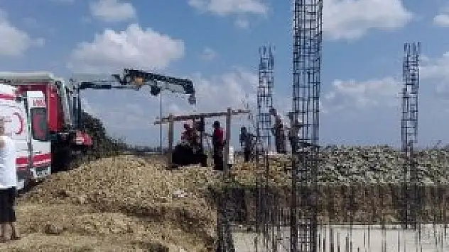 Su kuyusunda çalışırken üzerine vinç düştü