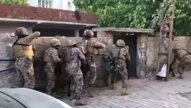 FETÖ'ye operasyonlar hız kesmiyor: Gözaltına alındılar