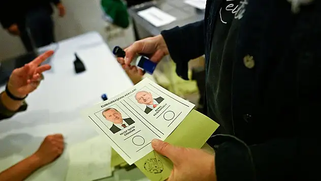 Yurt dışı oyları 1 milyon 912 bini aştı