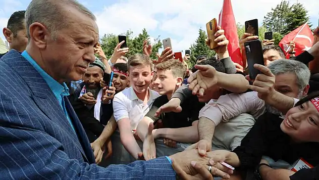 Cumhurbaşkanı Erdoğan'dan anlamlı kabir ziyareti