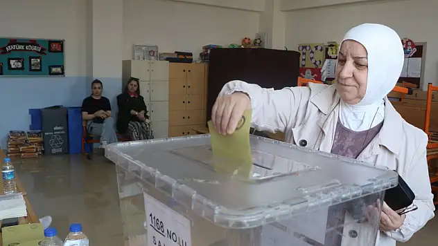 Samsun'da, 4 bin 434 sandıkta oy verme işlemi başladı