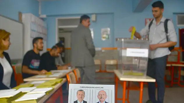 Kahramanmaraş'ta oy verme işlemi başladı