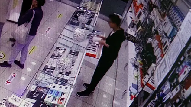 İlk iş gününde cep telefonu çaldı