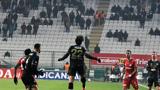 Sivasspor-Konyaspor, rekabet başa baş gidiyor!