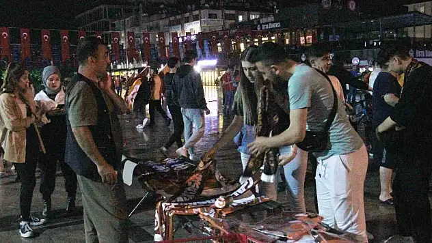 Galatasaray'ın şampiyonluğuna en çok onlar sevindi