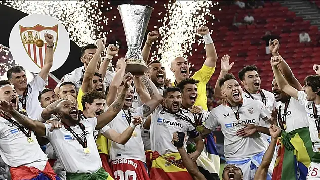 Sevilla, Avrupa'da 7. kez şampiyonluğa ulaştı