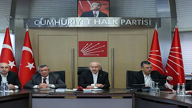 Son Dakika! CHP MYK'da toplu istifa