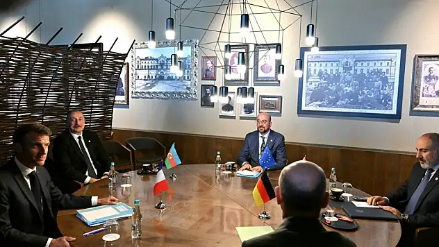 Azerbaycan, Ermenistan, AB, Almanya ve Fransa liderleri bir araya geldi