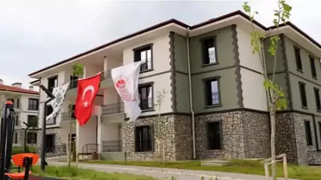 Sosyal Konutlar hak sahiplerine teslim edilmeye başladı