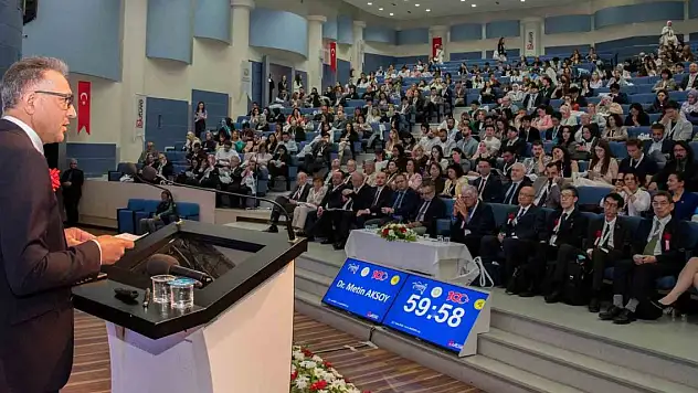 Uluslararası Adeziv Diş Hekimliği Kongresi Selçuk Üniversitesi ev sahipliğinde başladı