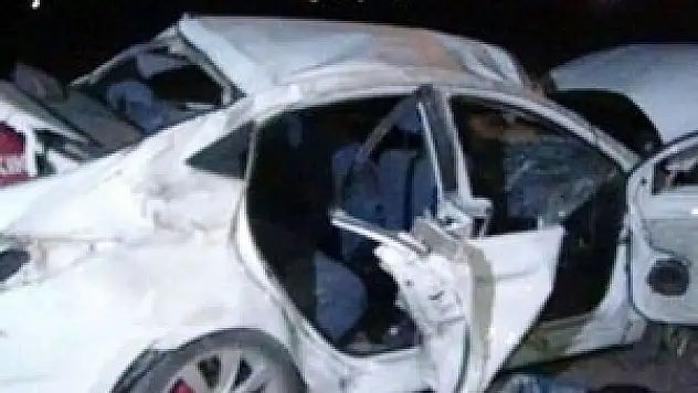 Otomobil takla atıp şarampole uçtu: 2 ölü, 6 yaralı!