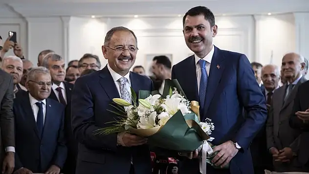 Çevre, Şehircilik ve İklim Değişikliği Bakanlığı'nda devir teslim töreni