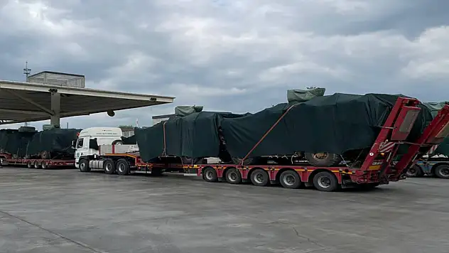 Komandolar Kosova'ya intikal etti