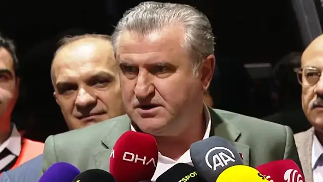 Gençlik ve Spor Bakanı Osman Aşkın Bak: Galatasaray'ı tebrik ediyoruz