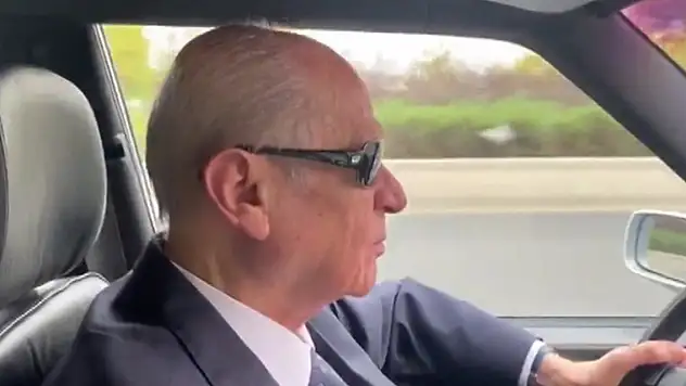 Sosyal medya Devlet Bahçeli'nin bu videosunu konusuyor! Arka fonda Ferdi Tayfur'un o şarkısı çaldı