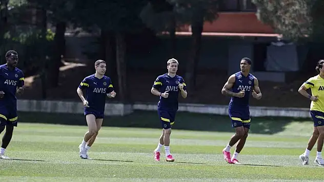 Fenerbahçe, kupa maçı hazırlıklarını sürdürdü