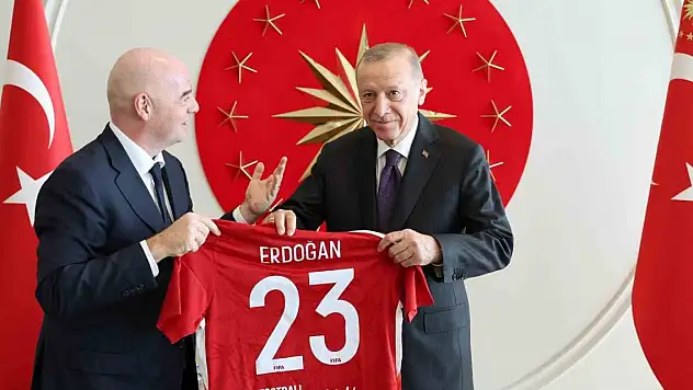 Cumhurbaşkanı Erdoğan, FIFA Başkanı Infantino ile görüştü