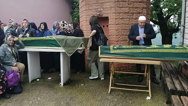 Baba- kız, 1 saat arayla vefat etti