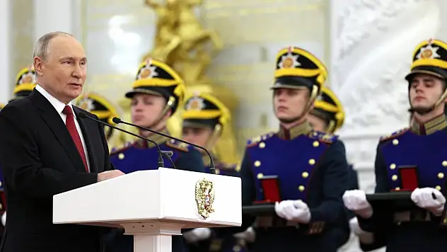 Putin'den Berlusconi açıklaması: Halkımızın büyük dostuydu