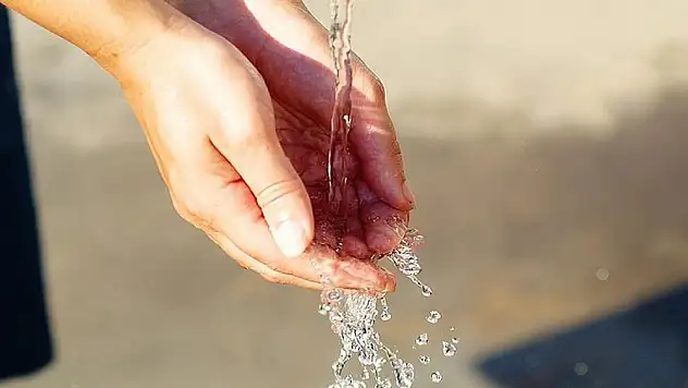 İstanbul'da su fiyatlarına zam yapıldı