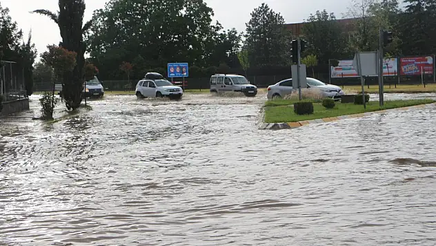 Tokat'ta sağanak yağış etkili oldu