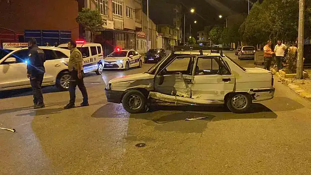 İlginç kaza! İki sürücü firarda