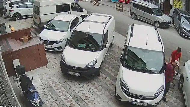 Yürüteç ile hırsızlık kamerada