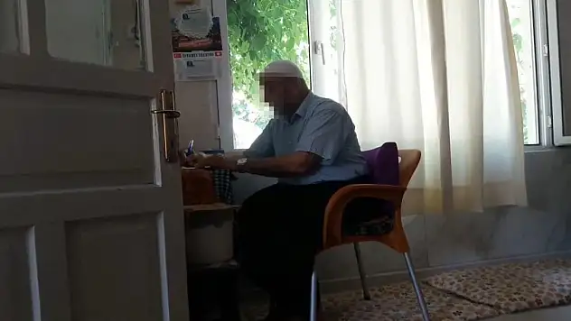 Şifayı yanlış yerde arayınca 'Hastaneden başka bir yere gitmeyin' çağrısı yaptı